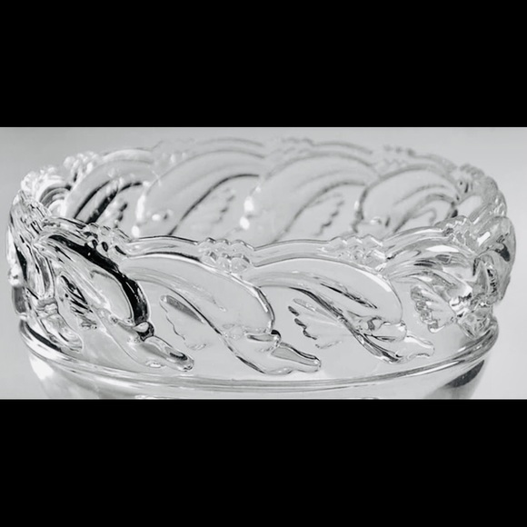 New Tiffany Dolphin Scalloped Rim Art Glass Bowl - Picture 8 of 16